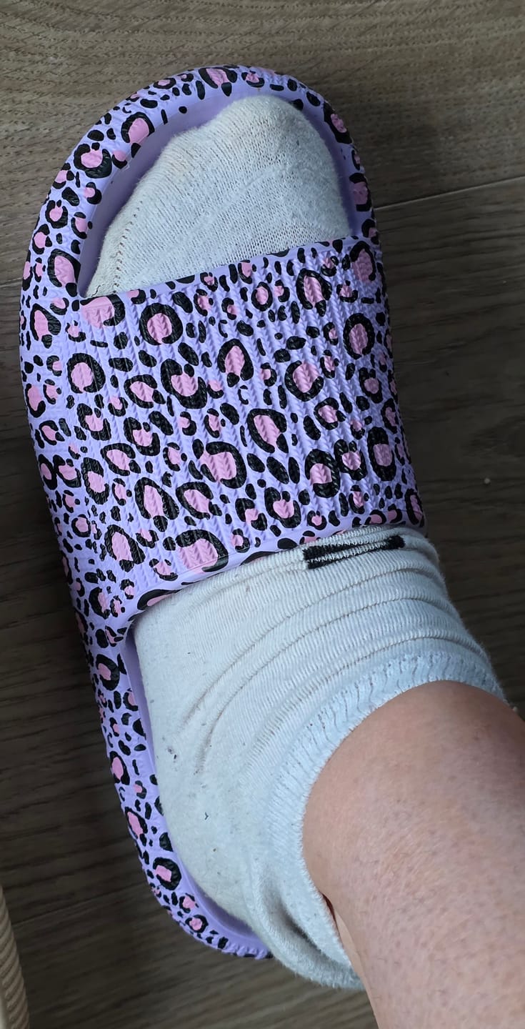 Customer photo review of HappyFlops Limited Editions