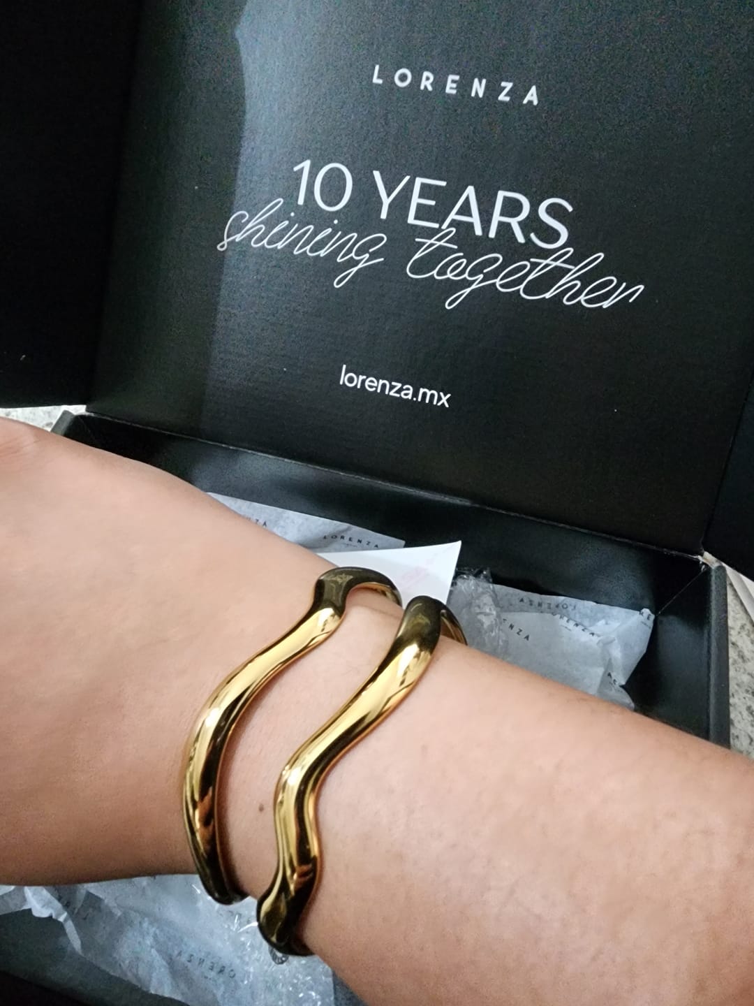 Customer photo review of Brazalete Doble Abierto Ondulado