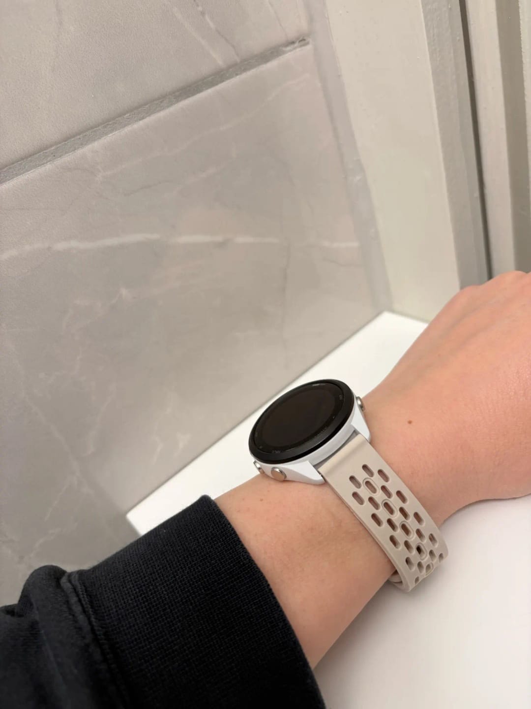 Customer photo review of Motorola Moto Smartwatch Bands - Silicone Breathable Watch Strap Bracelet
