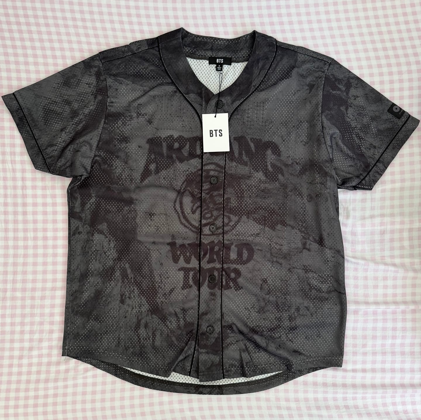 Customer photo review of [2ND PRE-ORDER] BTS - ARIRANG WORLD TOUR OFFICIAL MD S/S JERSEY