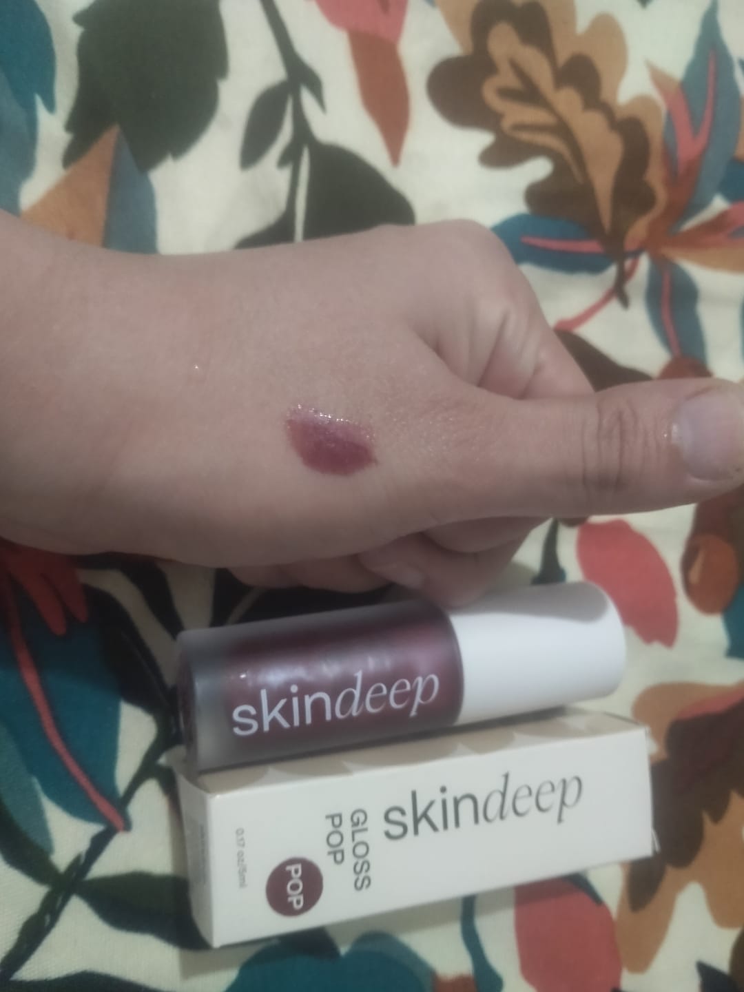 Customer photo review of Gloss POP™ - High-Shine Lip Gloss