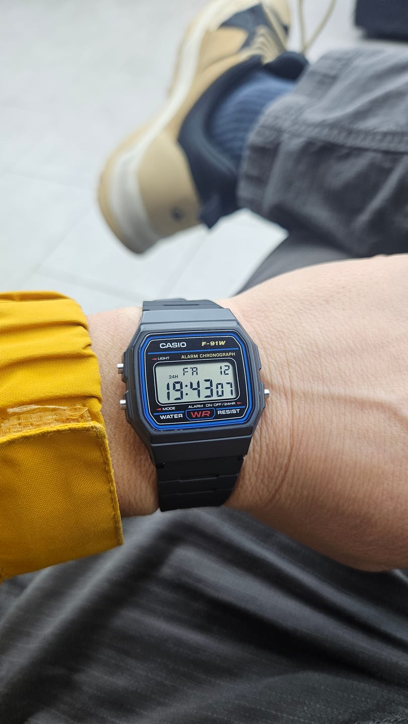 Customer photo review of Reloj Casio Vintage F-91W-1JH Packaging JDM