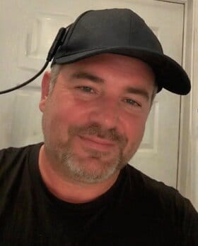 Customer photo review of Madoise Red Light Cap