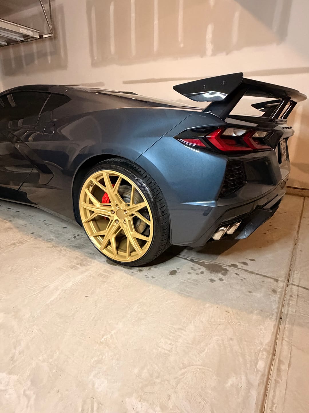 Customer photo review of 5VM Package Corvette C8 Stingray DRY CARBON FIBER Rear Spoiler