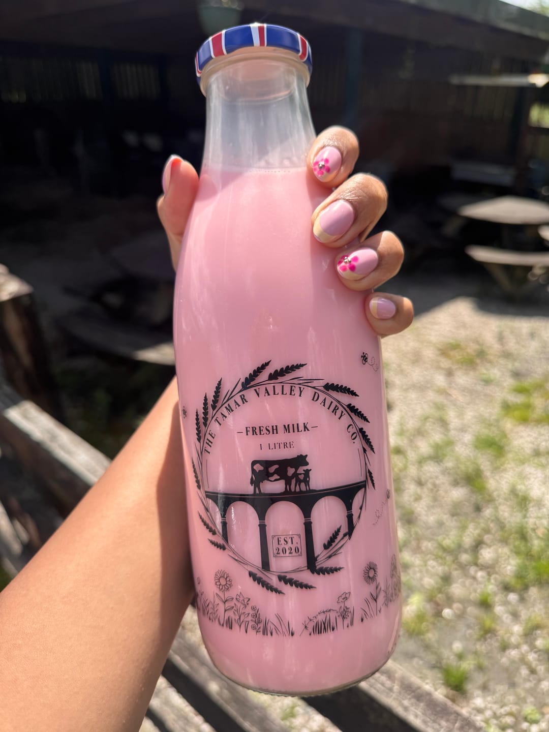 Customer photo review of Wild Flower - Press On Nails
