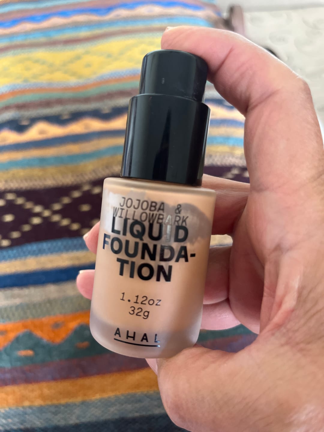 Customer photo review of 04 Liquid Foundation / Maquillaje Líquido 04