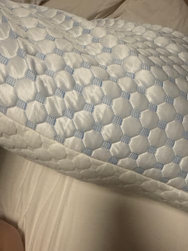Customer photo review of ComfortPillow 2.0 – Den justerbara huvudkudden (PAKETERBJUDANDE 2 STK.)