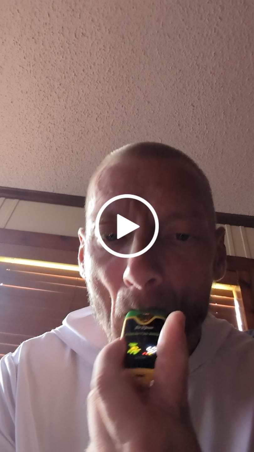 Customer video review of Pineapple Cake Trio Vape