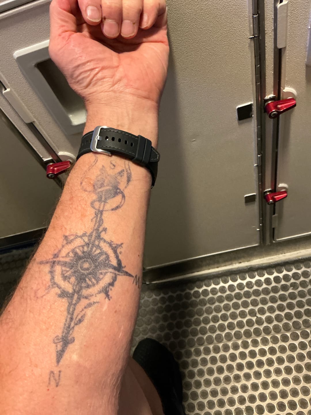 Customer photo review of Compass Arrow
