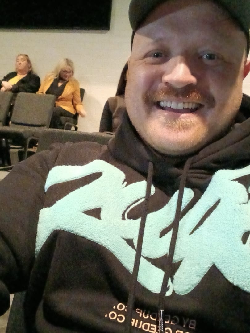 Customer photo review of Geedup x Arrdee Handstyle Hoodie "Black Multi"