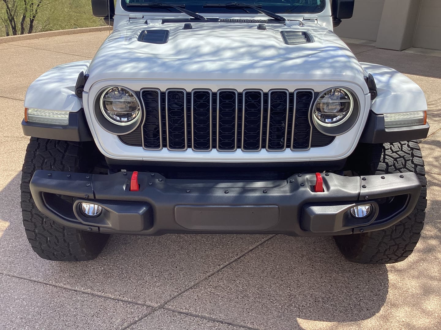Customer photo review of Custom Paint Matched Front Grille – Refreshed Style fits Jeep Wrangler JL/ Gladiator JT
