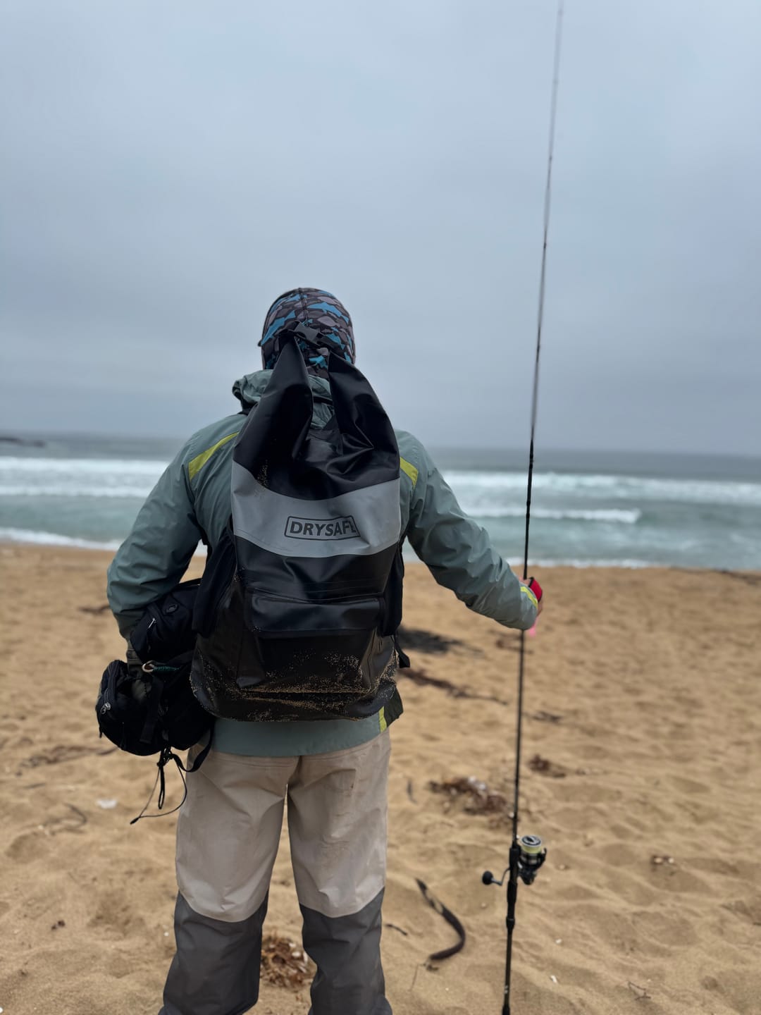Customer photo review of Mochila Outdoor LAFKEN 40 Lts 100% Impermeable DRYSAFE Negra