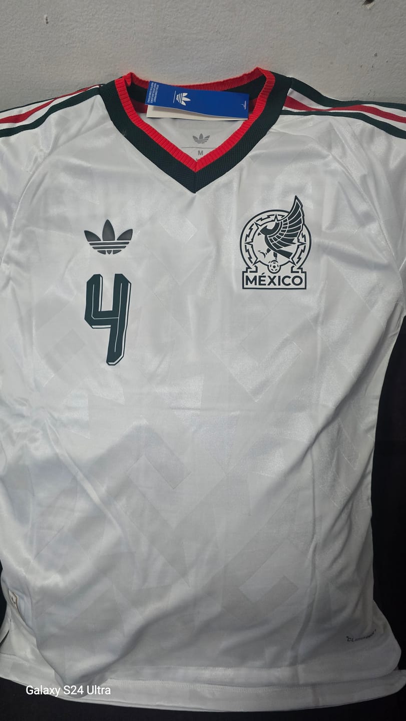 Customer photo review of México 2026 - 2027 Visitante Vers. Jugador