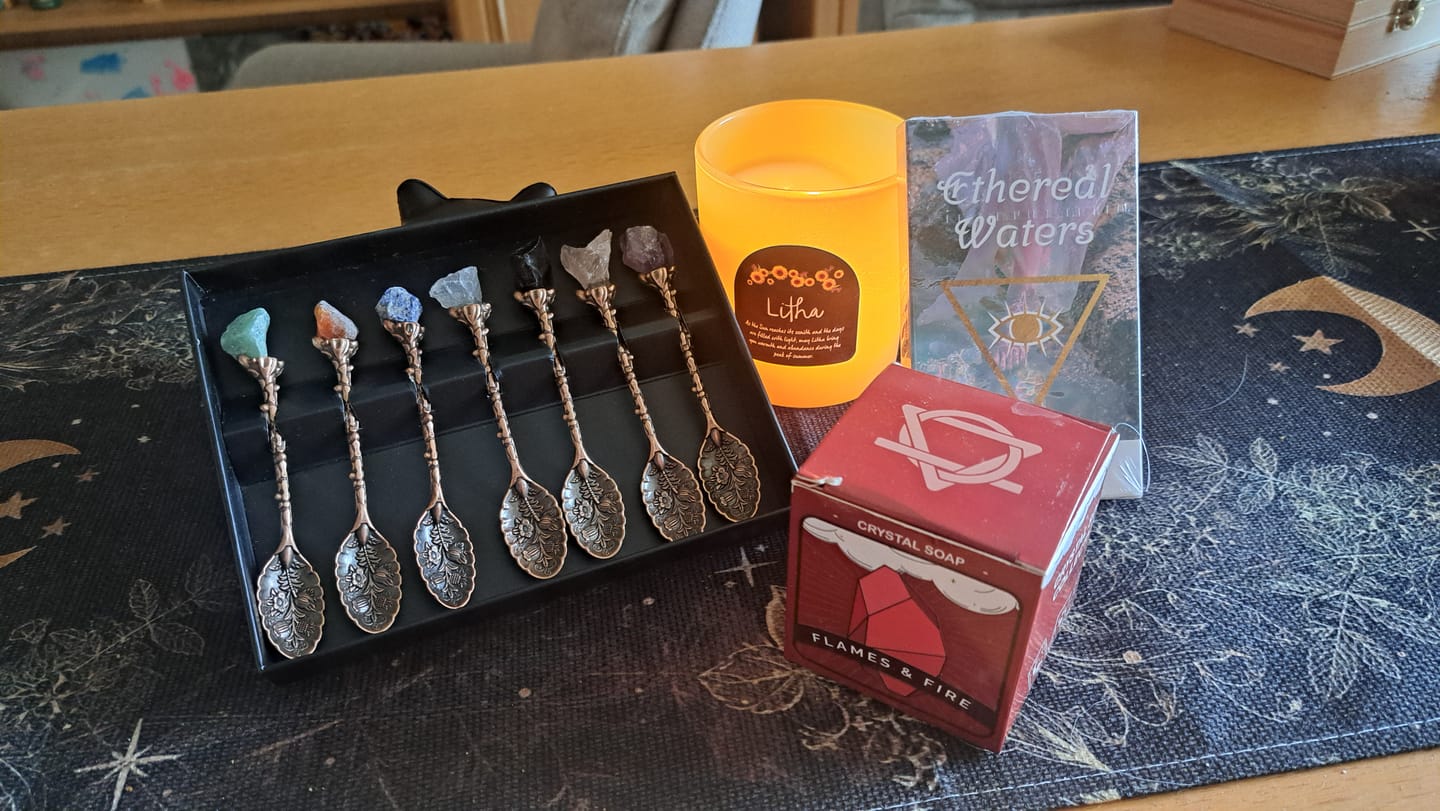 Customer photo review of Witchy Box Juni (Monatlich wechselnd & limtiert)