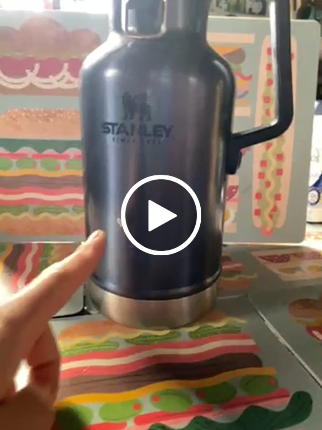 Customer video review of GROWLER STANLEY CLASSIC Azul | 1.9 LT