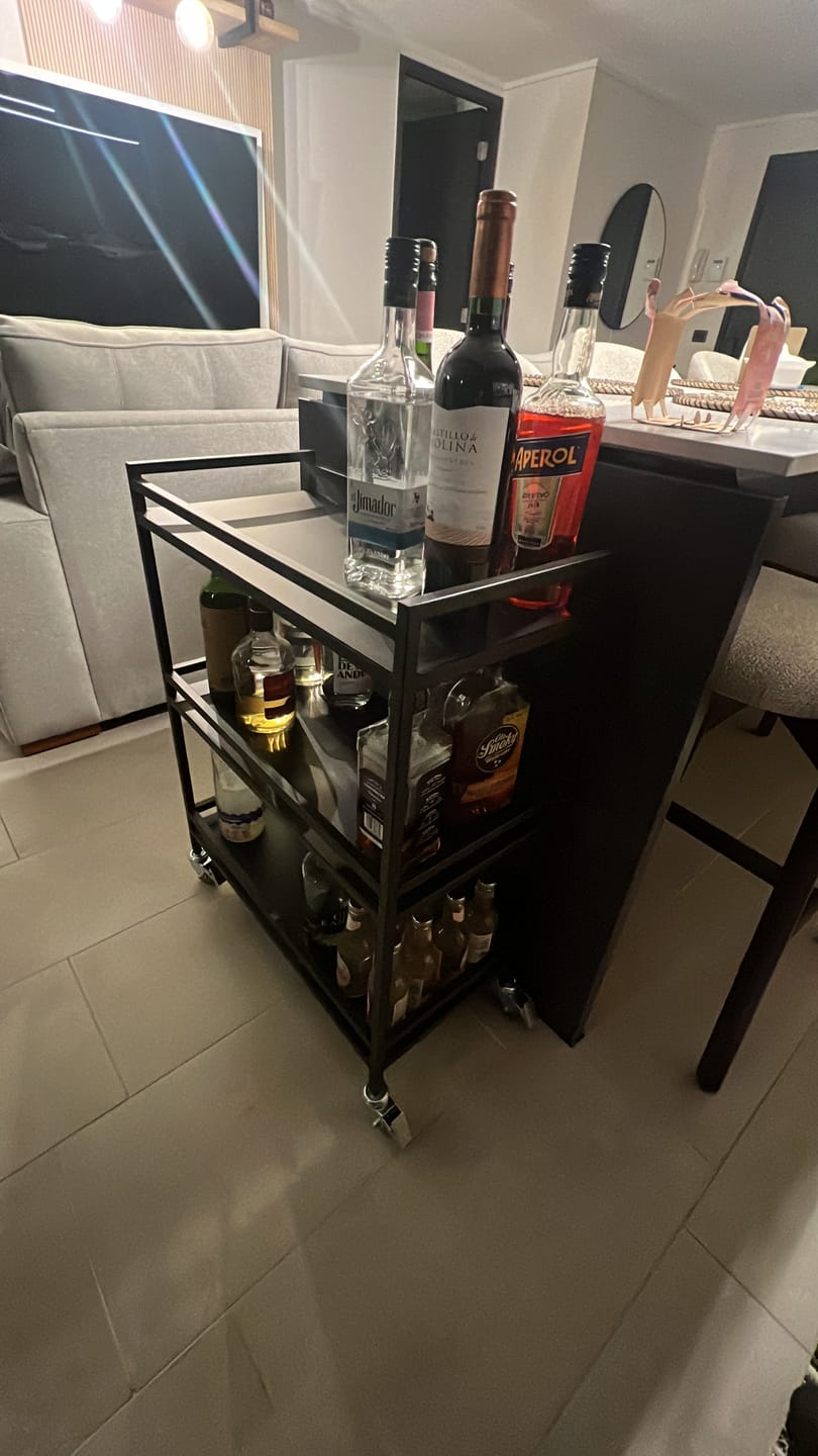 Customer photo review of Carro tres niveles 60 METAL — Kallfu.cl