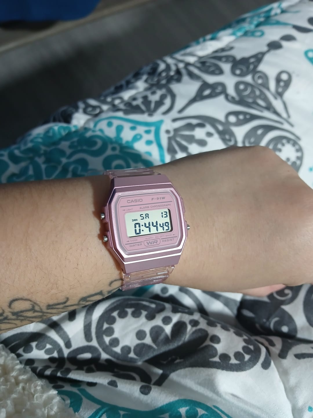 Customer photo review of Reloj Casio Vintage F-91WS-4 Rosado Transparente