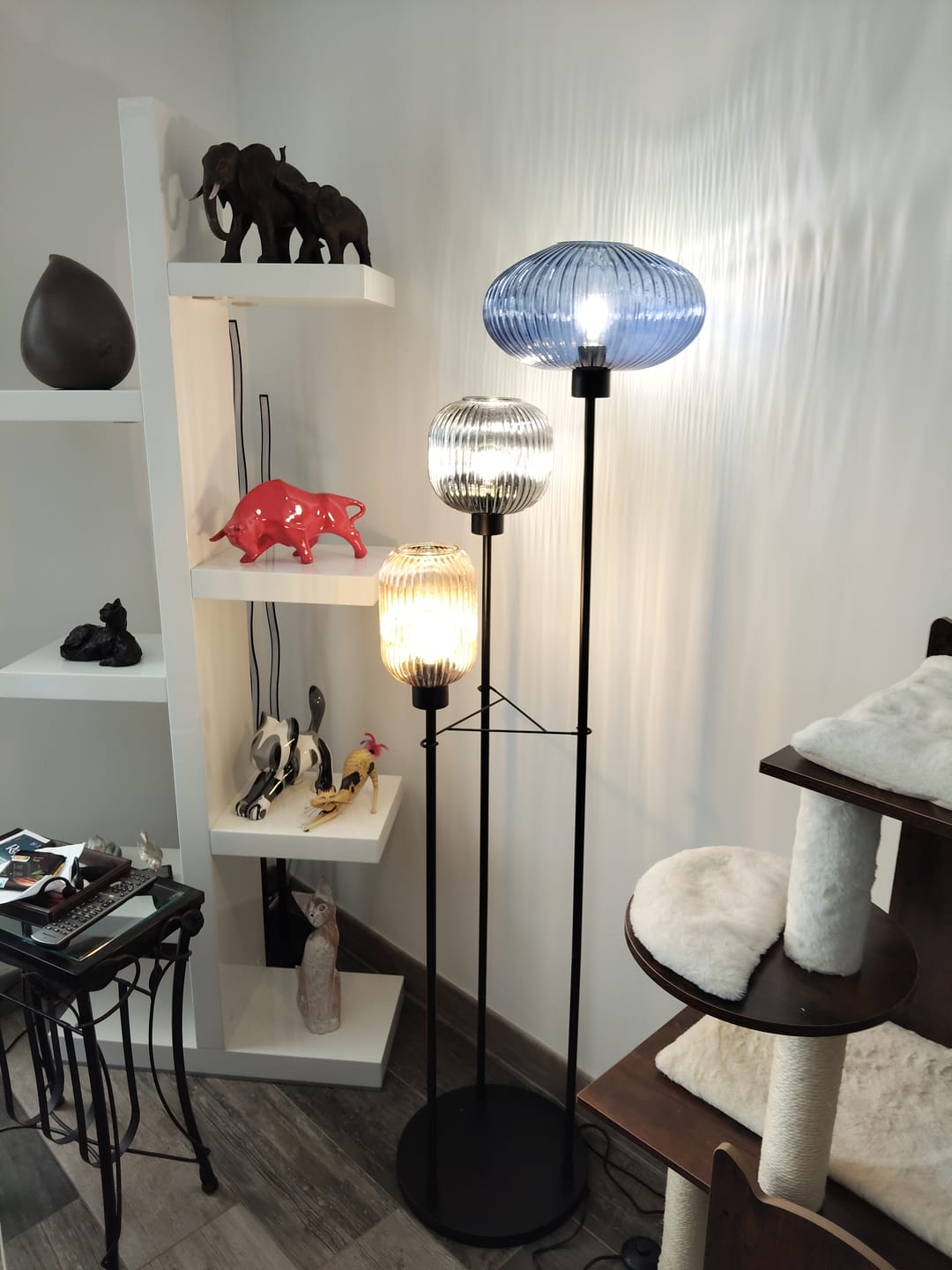 Customer photo review of Lampadaire en verre vintage CRISTALI | 3 luminaires à personnaliser