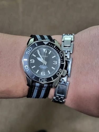 Customer photo review of Motorola Moto Smartwatch Bands Ribbed Nylon Canvas Quick Release Watch Strap