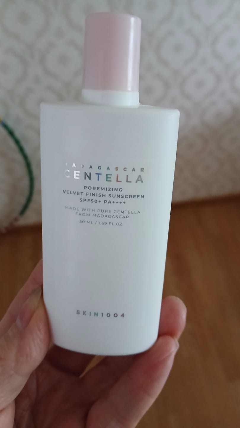 Customer photo review of Matējošs SPF Krēms SKIN1004 Madagascar Centella Poremizing Velvet Finish Sunscreen SPF50+ PA++++