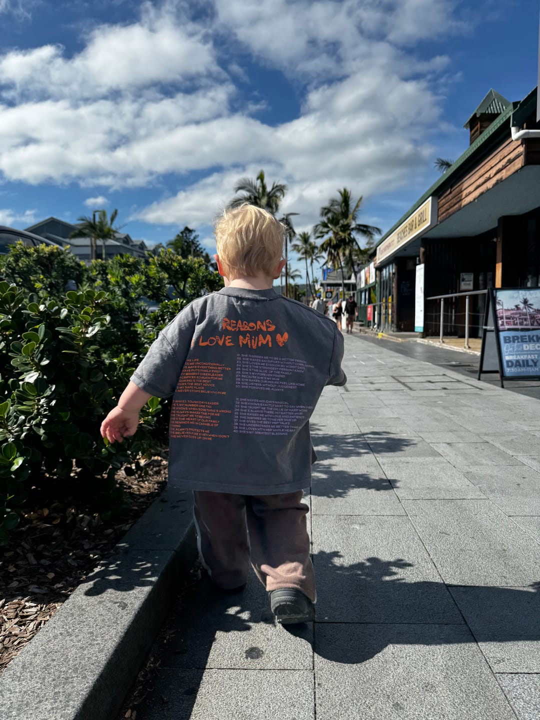 Customer photo review of Love mum tee