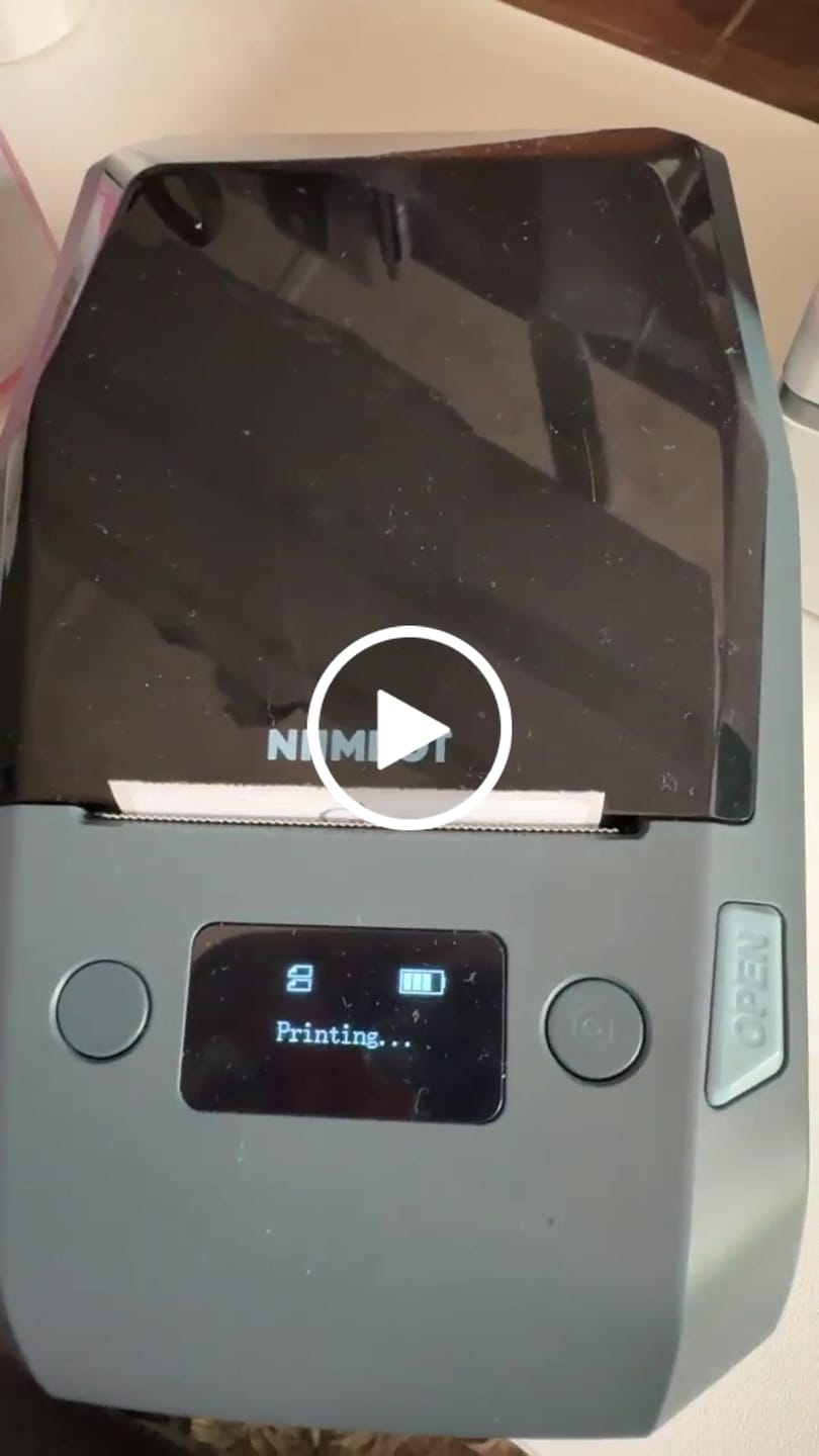 Customer video review of NIIMBOT M2 Thermal Transfer Label Maker, Smart Color Printing with Phones & PC for Office, Lab, Vial Bottle