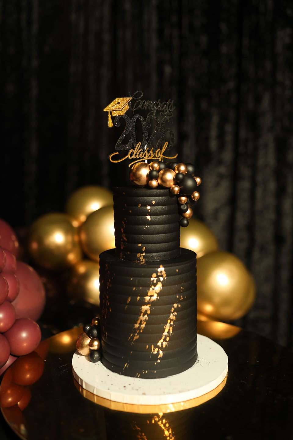 Customer photo review of Black & Gold Cake