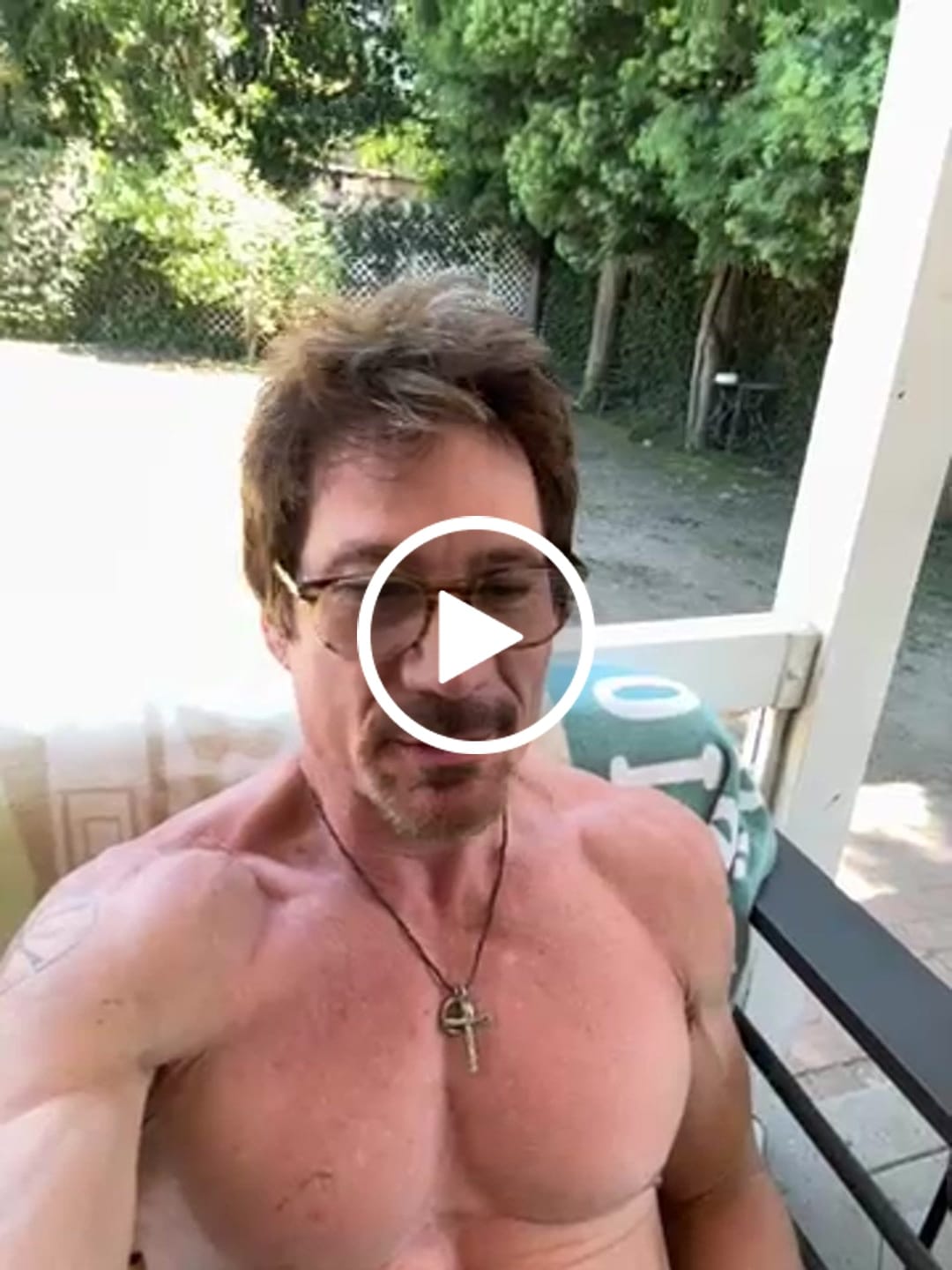 Customer video review of Classic Nicotine Pouches