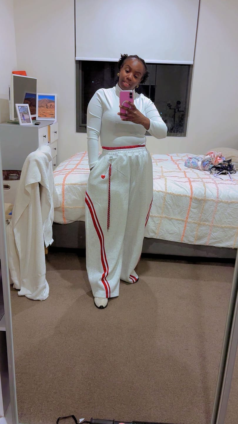 Customer photo review of Aelfric Eden Baggy Barrel Sweatpants