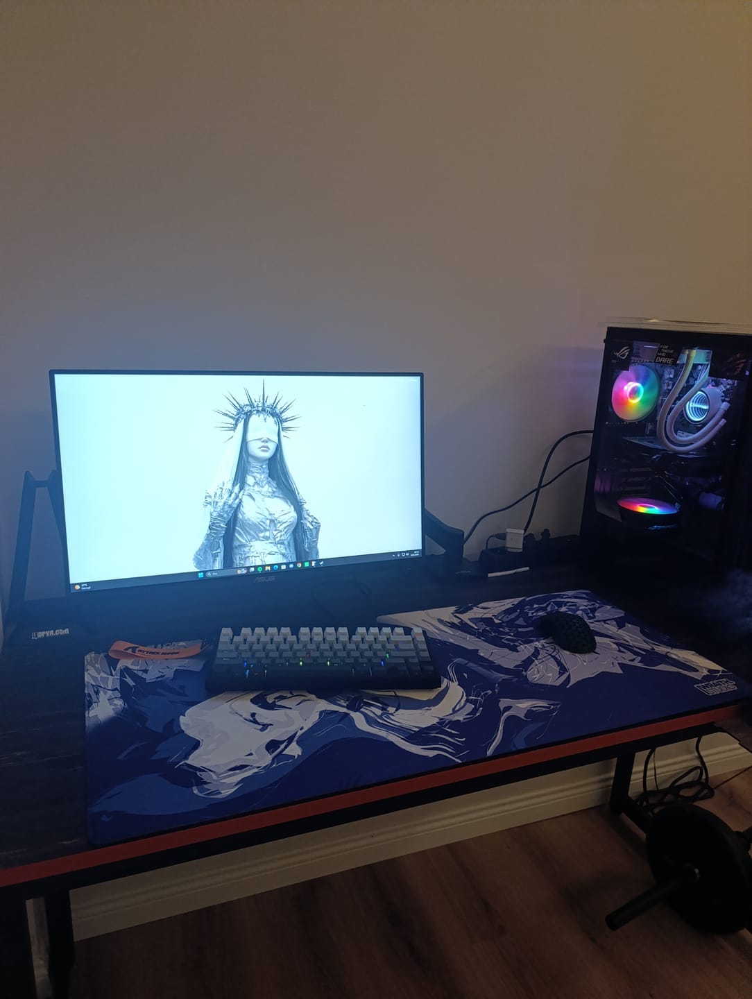 Customer photo review of Wraith Studio Daydream Deskmat