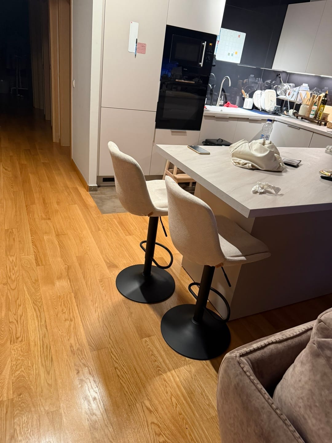 Customer photo review of Σκαμπό για Πάσο Κουζίνας Σετ 2 τεμ Κάθισμα Μπαρ Ρυθμιζόμενο Ύψος 63-84 εκ Μεγάλη Βάση Διάφορα Χρώματα LJ-B195W02