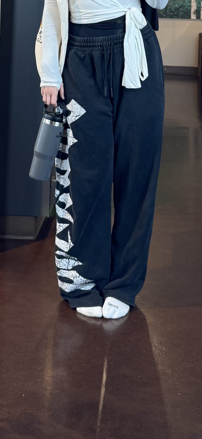 Customer photo review of W260 - Rebel Straight Leg Joggers