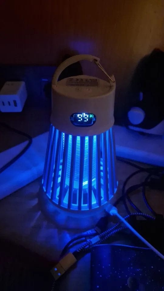 Customer photo review of GlowZap - Lampa protiv komaraca