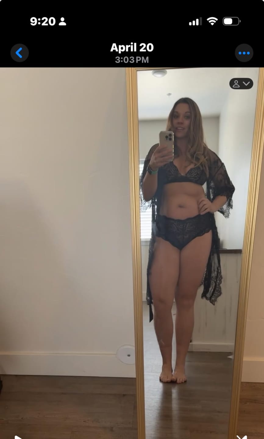 Customer photo review of Ensemble lingerie en dentelle 3 pièces avec kimono