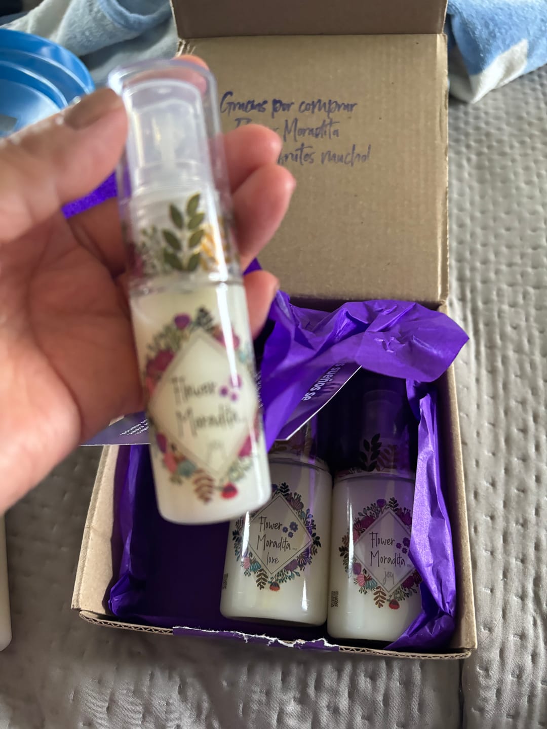 Customer photo review of Kit 3 Perfumes para cabello de 100ml • (La presentación puede variar)