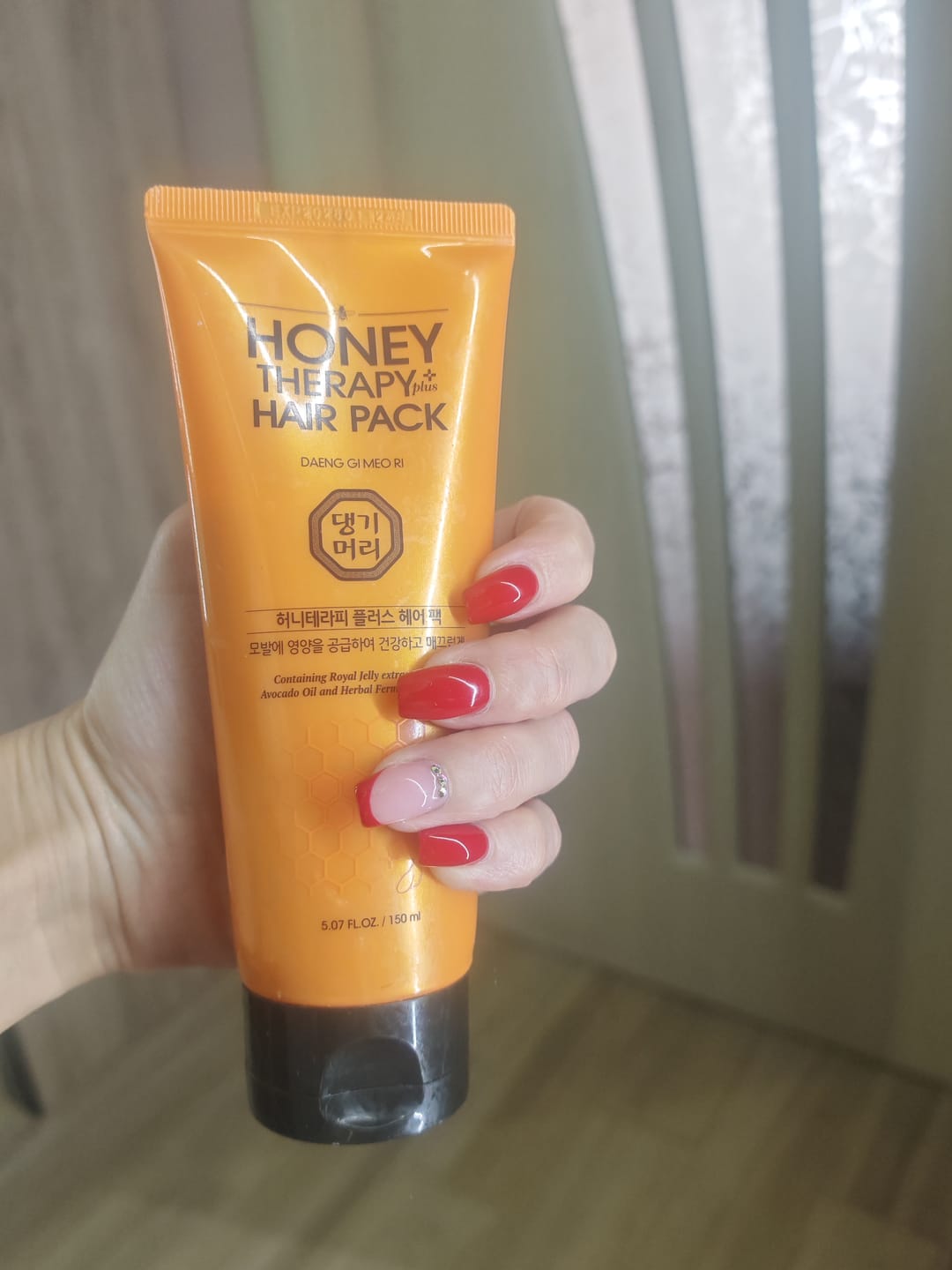 Customer photo review of Професионална Маска - Грижа с масло от авокадо и пчелно млечице Doori Honey Therapy Plus