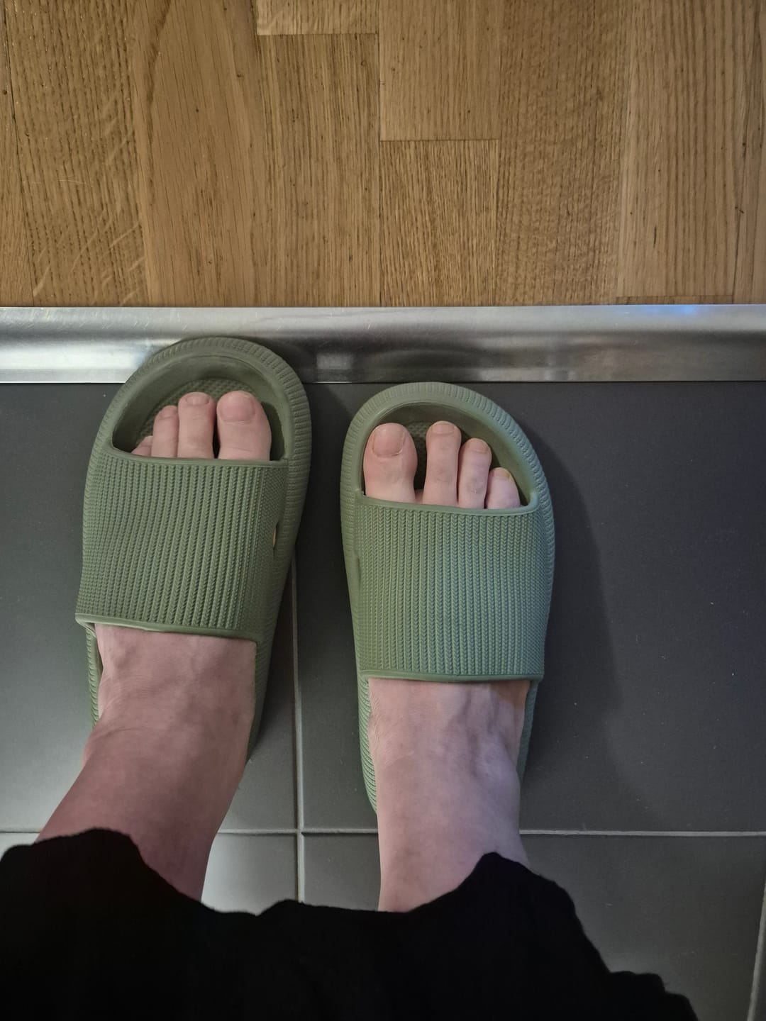 Customer photo review of HappyFlops Original