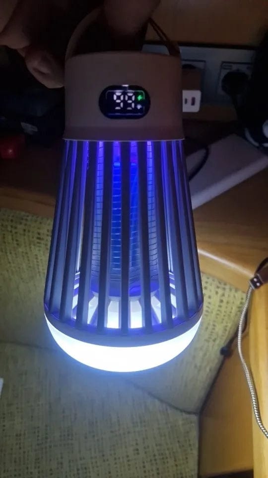Customer photo review of GlowZap - Lampa protiv komaraca