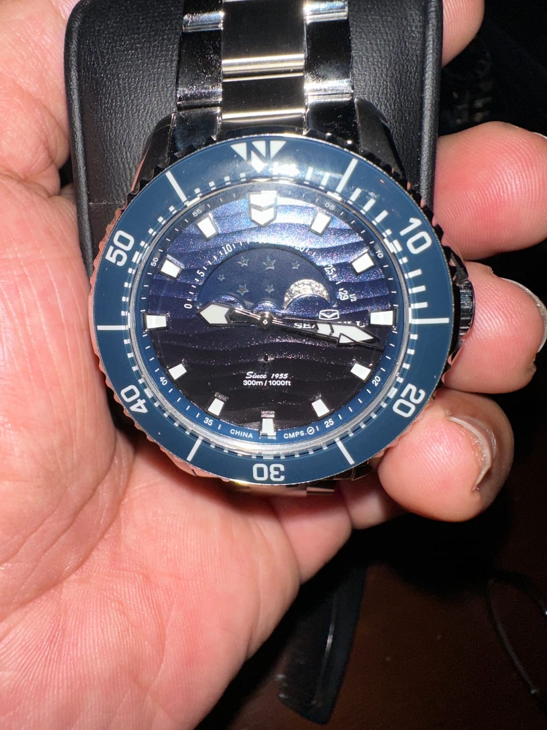 Customer photo review of Ocean Series Pro 300m Moon Phase Gradient Wave-textured Dial Diving Watch 43.5mm