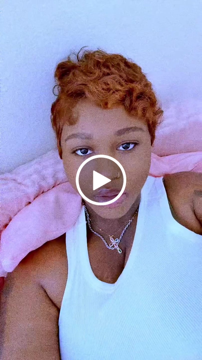 Customer video review of 2-1 ACNE & DARK SPOT CORRECTING CLEANSER