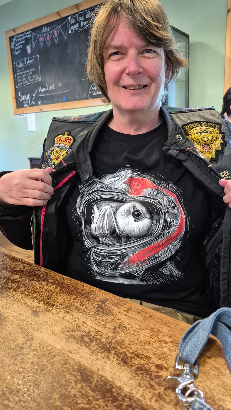 Customer photo review of PUFFIN-MODERN-050 T-Shirt