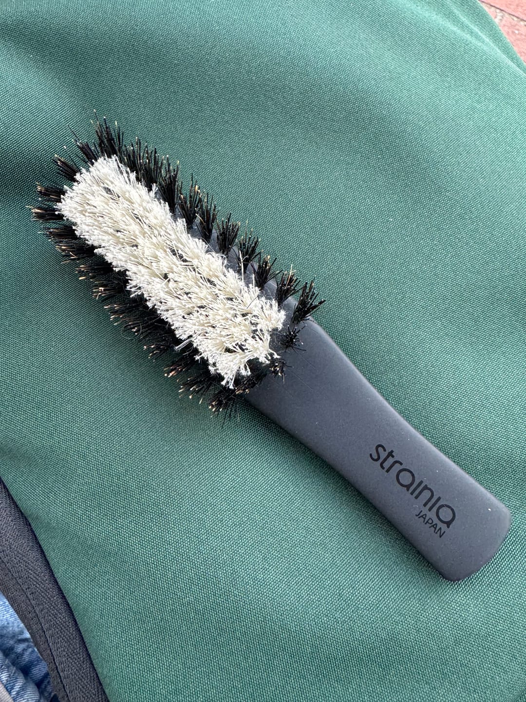 Strainia Silk Care Brush – Beauty Ninja