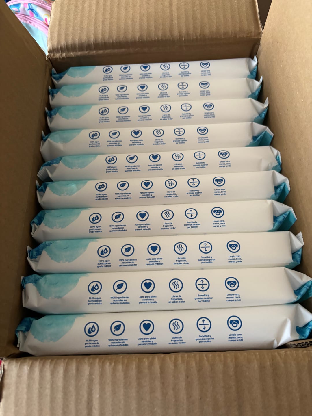 Customer photo review of Aqua Baby 20 Bolsas de 40 Toallitas Húmedas