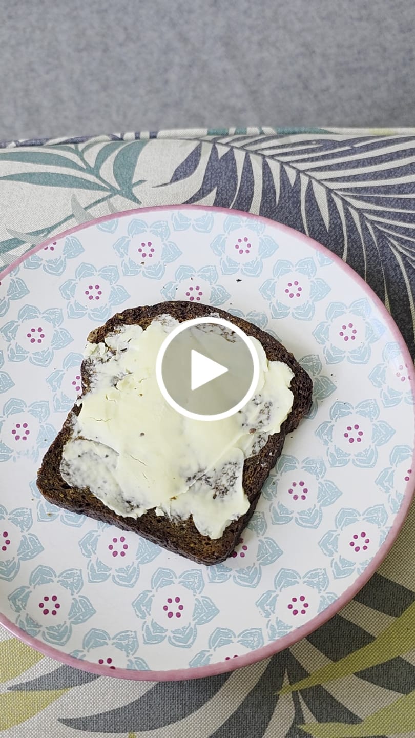 Customer video review of Cashew-Beeren-Sahne-Hirtenkäse-Brot
