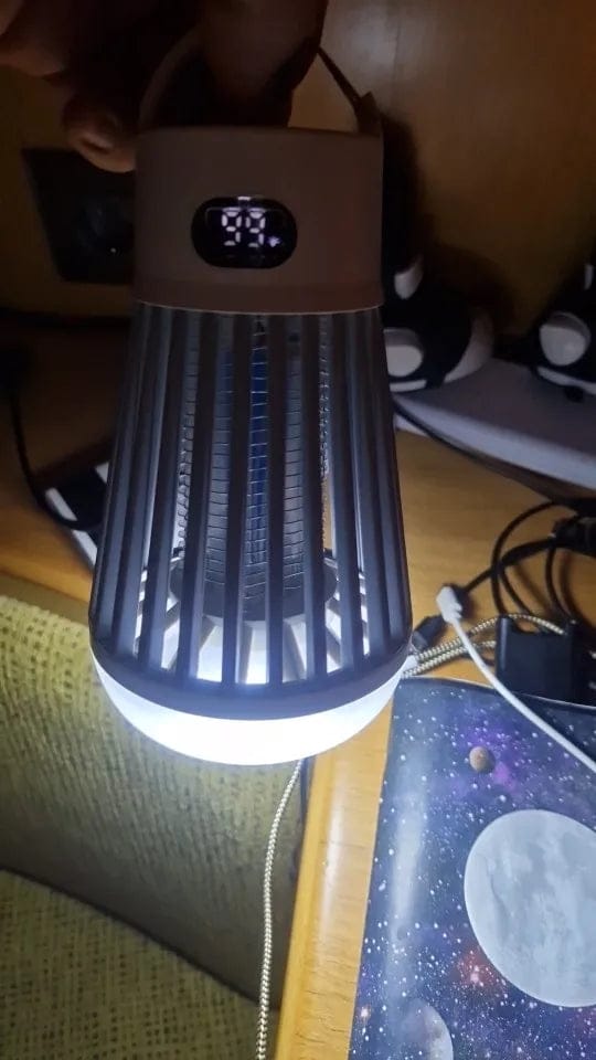 Customer photo review of GlowZap - Lampa protiv komaraca