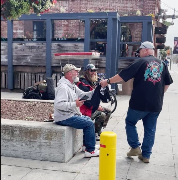 Customer photo review of Hero Company Men's This Shirt Helped A Veteran Get A Service Dog Black Tee