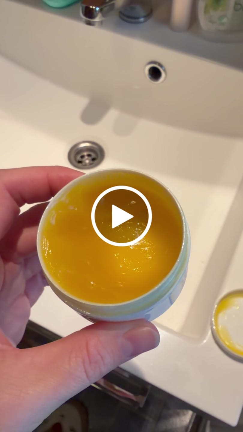 Vídeo reseña de un cliente sobre la pomada para bebés
