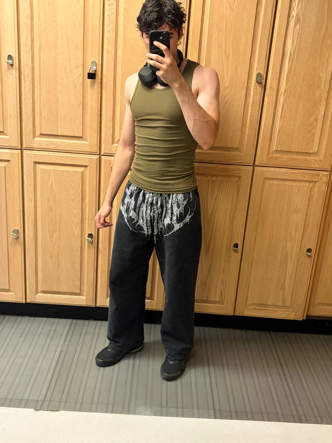 Customer photo review of 2079 - Dark Wave Joggers