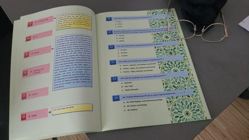 Customer photo review of 100 Fragen über den Propheten Mohammed s.s.  (Kinder ab 6 Jahre und Erwachsene)
