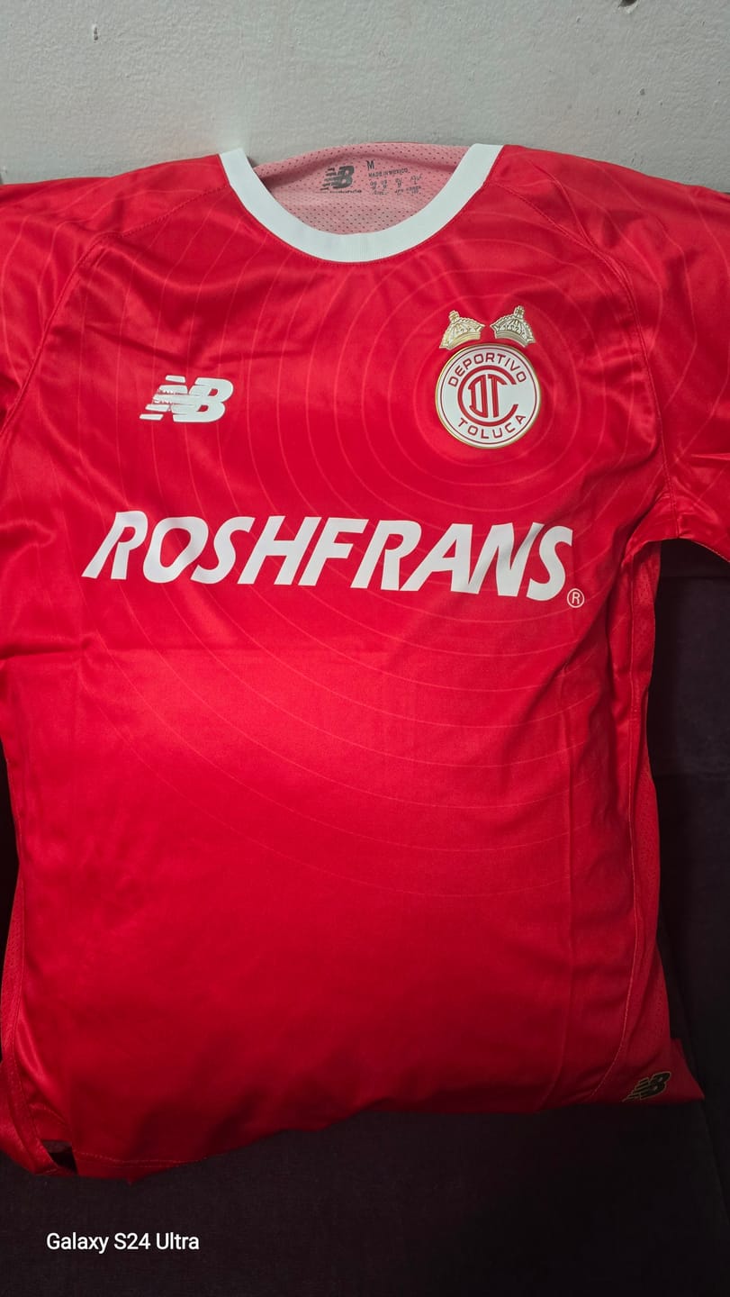 Customer photo review of Toluca 2026 - 2027 Local Vers. Jugador